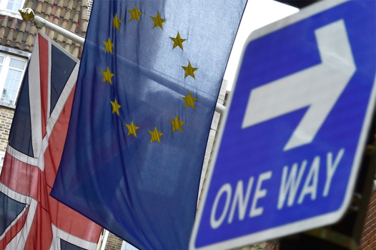 "Špigl" Britancima: Molimo vas, ne idite