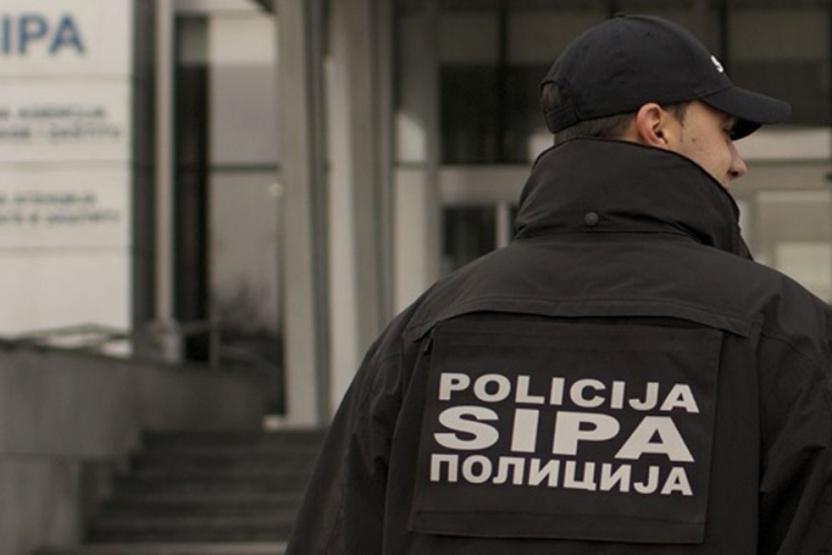 Akcija ''Čarli'': Carinici i špediteri pali na uvozu polovnih vozila i rezervnih dijelova
