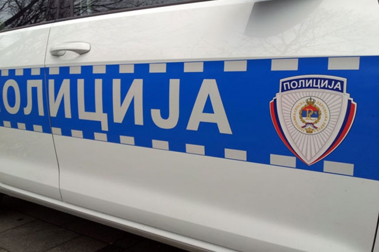Na Sokocu pronađen automobil ukraden u Kantonu Sarajevo