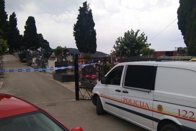 U vazduh dignut grob bivšeg vođe budvanskog klana