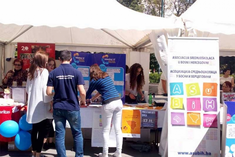 U Mostaru održan sajam "Volontiraj i ti"