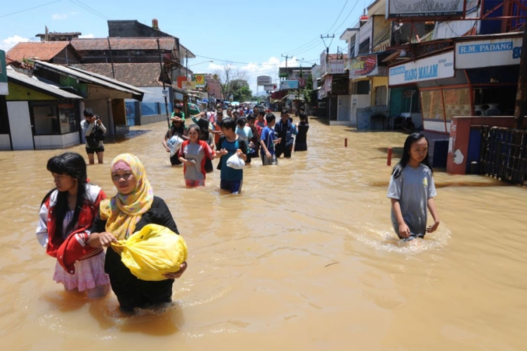 Indonezija: Poplava odnijela 24 života


