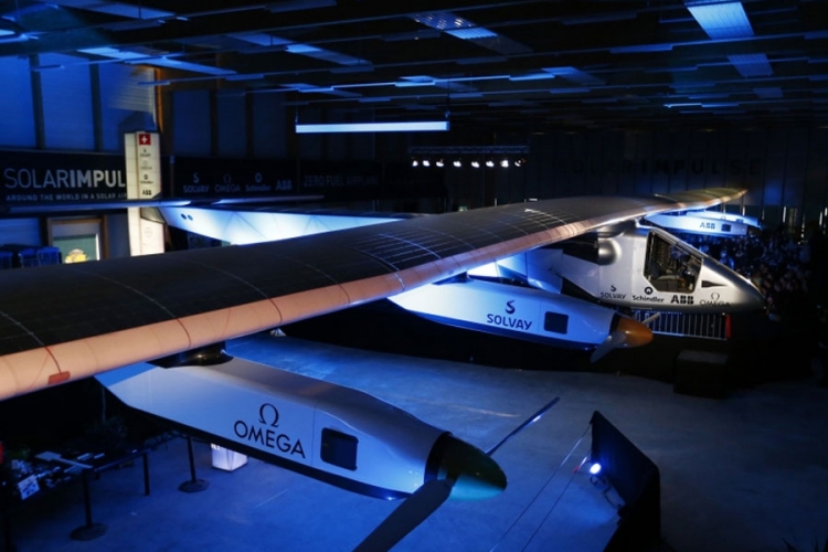 Švajcarski solarni avion počeo put preko Atlantika