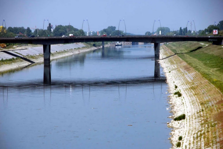 Tragedija: Trogodišnje dijete se udavilo u kanalu