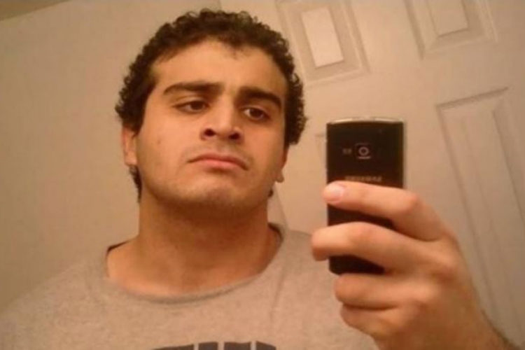 FBI: Napadač iz Orlanda nije bio povezan sa teroristima

