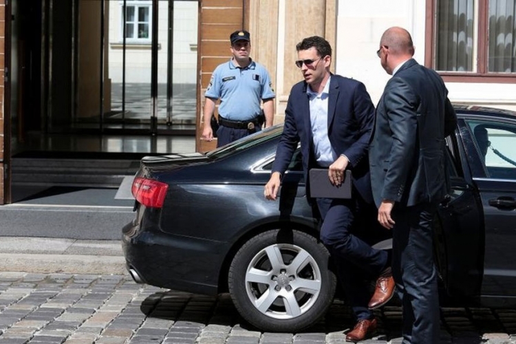 Božo Petrov: Karamarkova ostavka došla je prekasno