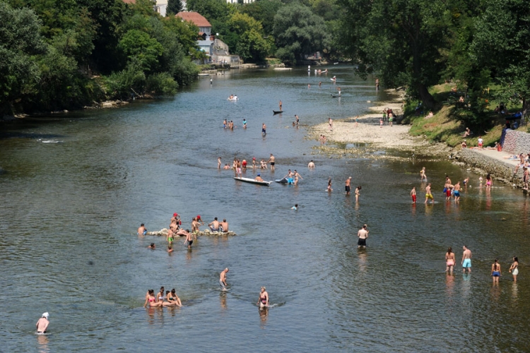 Naučite kako da pomognete utopljeniku
