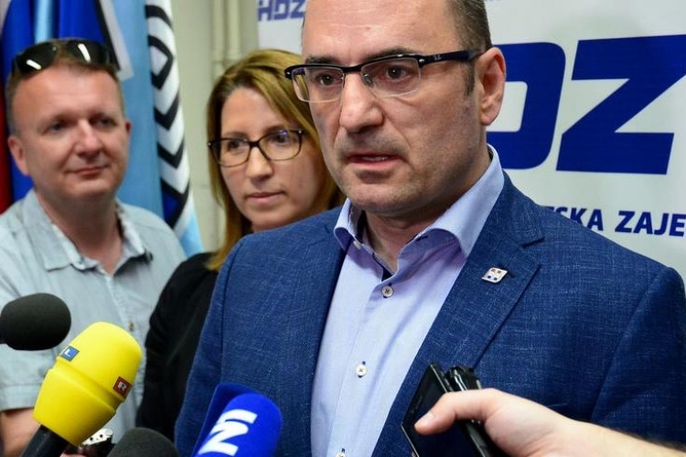 Izbori za predsjednika HDZ-a 17. jula
