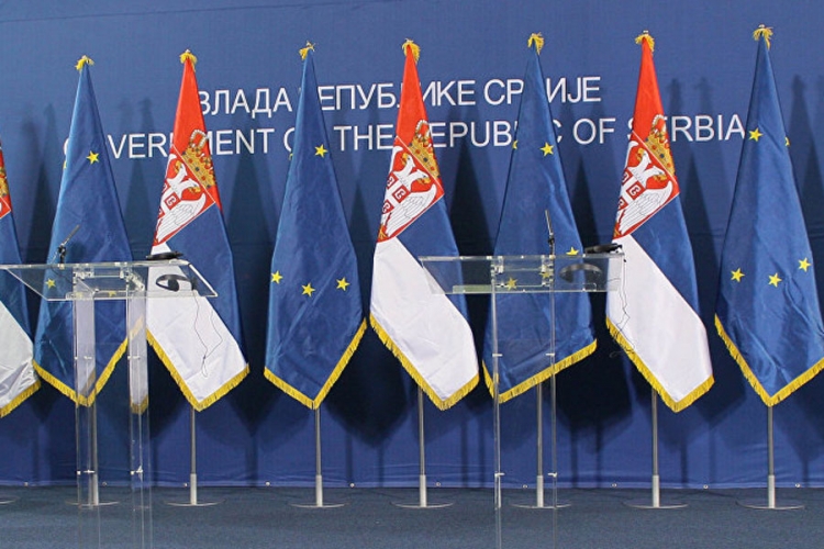 DSS: Nikolić da se založi za referendum o EU