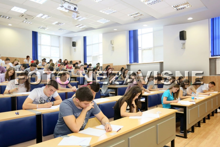 Na prijemnom ispitu na univerzitetima u RS nikad manje potencijalnih brucoša