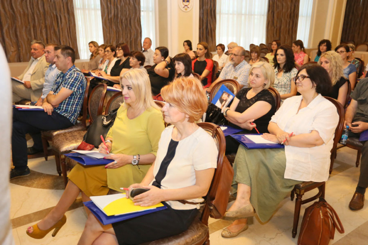 U Banjaluci održana konferencija o hraniteljstvu