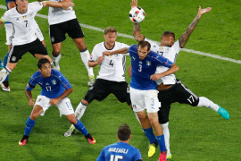Boateng od košarkaša, preko padobranca do skakača u vodu (FOTO)