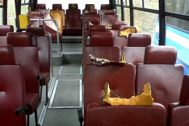 Hapšenje u Mrkonjić Gradu: Četiri mladića demolirala autobus