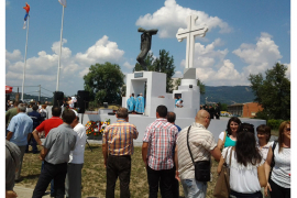 Petrović ne zna otkud njegovo ime na spomeniku žrtvama Dobojskog ...