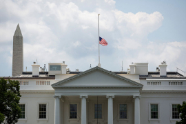 Obama naredio spuštanje zastava na pola koplja zbog Nice