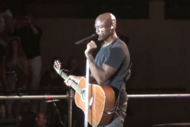 Seal posvetio Noletu pjesmu “Kiss From a Rose” (VIDEO)