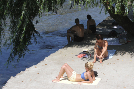 Gradska plaža puna kupača, a nigdje nijednog spasioca