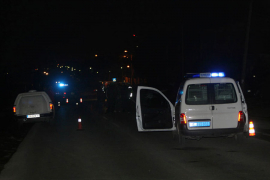 Sletio sa puta u Osmacima: Vozač lakše povrijeđen, dva saputnika ...