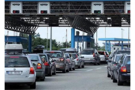 Na graničnim prelazima čekanja i do dva sata