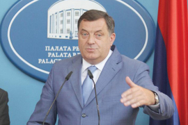 Dodik: Dok Izetbegović potpiruje vatru, Vučić je gasi