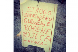 Bizarno upozorenje na plaži Jaz