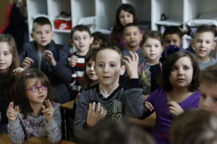 Zejd izvojevao bitku za asistente u nastavi