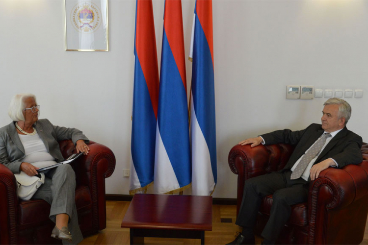 Čubrilović sa norveškom ambasadorkom: Neprihvatljivi rezultati popisa