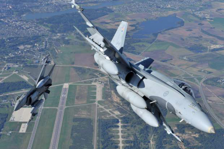NATO tri puta u 7 dana pratio ruske vojne avione
