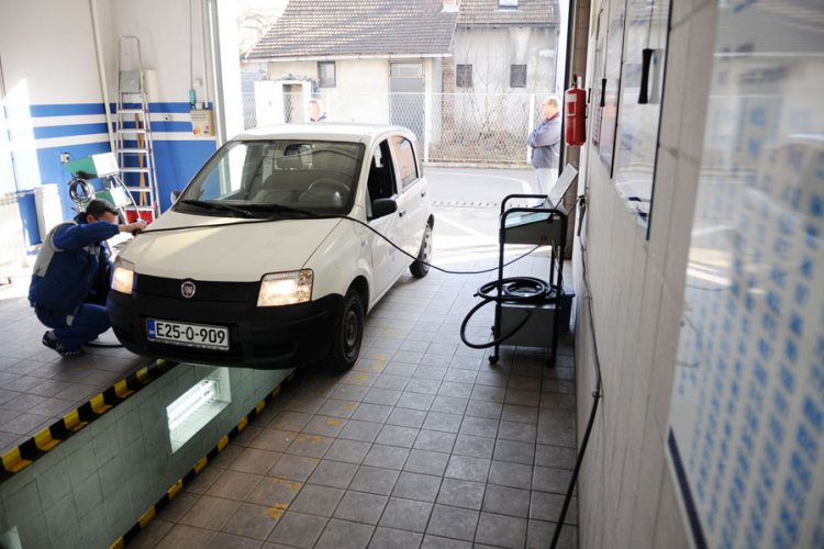 Većina vozača vozila popravljaju tek pred tehnički pregled
