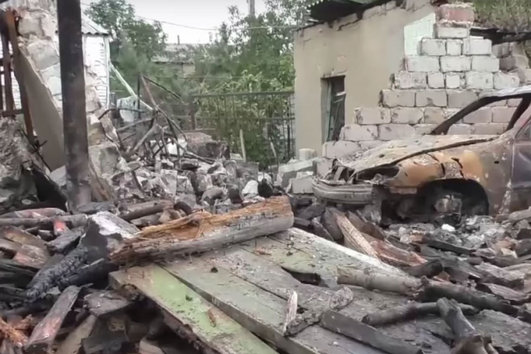 Donjeck granatiran pet sati, ostale ruševine (VIDEO)