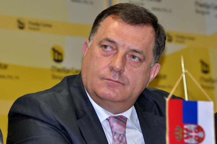 Dodik: Šešelj je slobodan čovjek