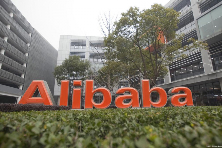 Alibaba počela prodaju svog prvog pametnog automobila