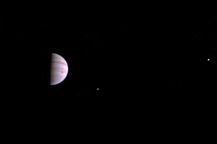 Sonda "Džuno" poslala prvu fotografiju Jupitera u boji