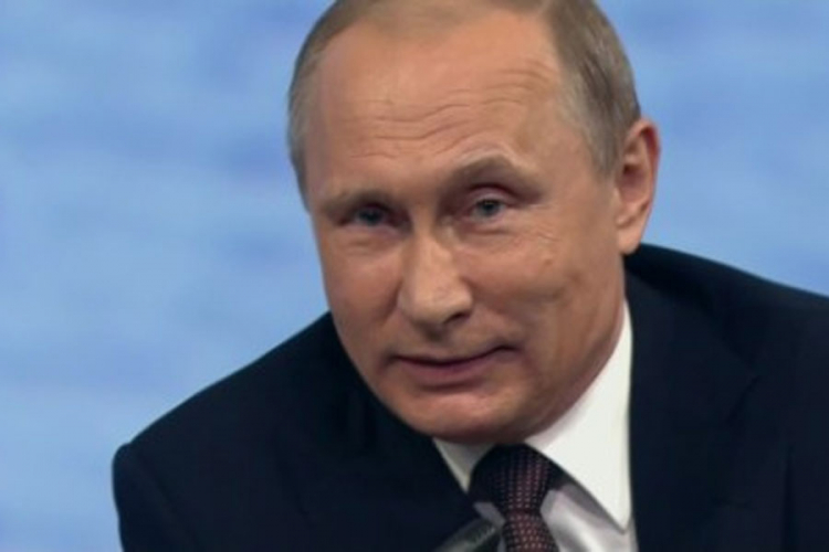 Putin izrazio zahvalnost Kameronu i čestitao Terezi Mej