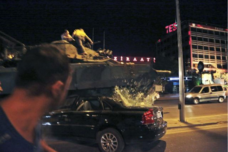 Objavljen snimak oslobađanja načelnika Generalštaba Turske (VIDEO)