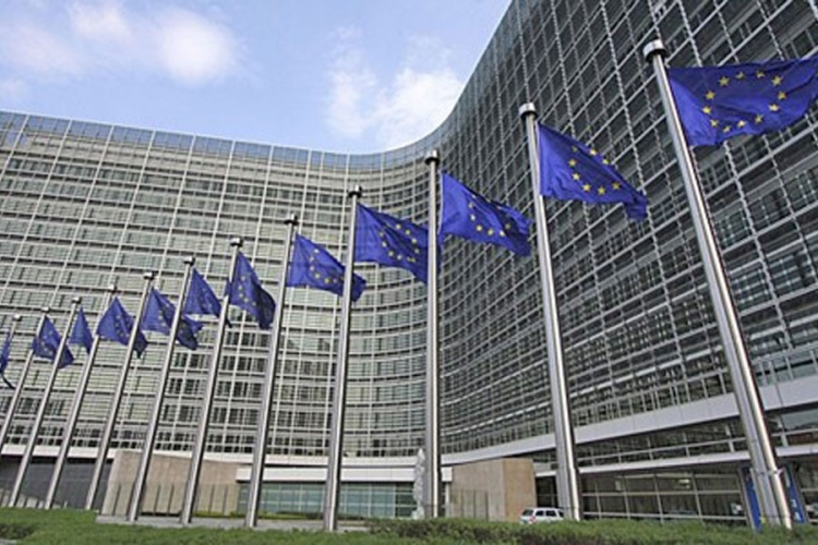 EU razmatra ukidanje glasačkih prava Britaniji