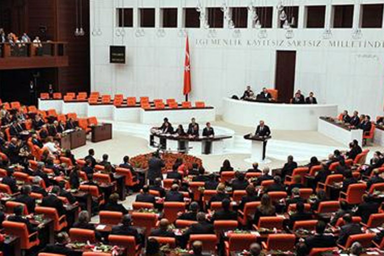 Turski zvaničnici ne mogu u inostranstvo