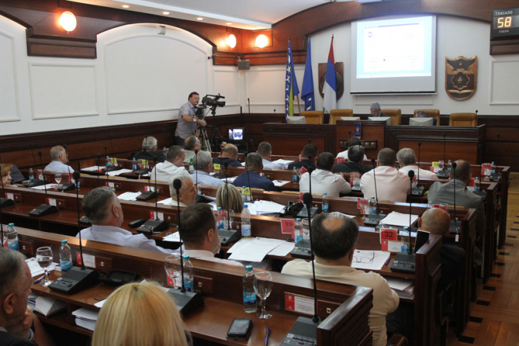 Aktuelni čas Skupštine grada treba da bude duži