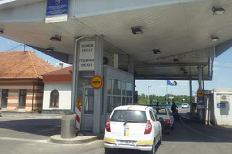 Zatvoren granični prelaz Brčko-Gunja