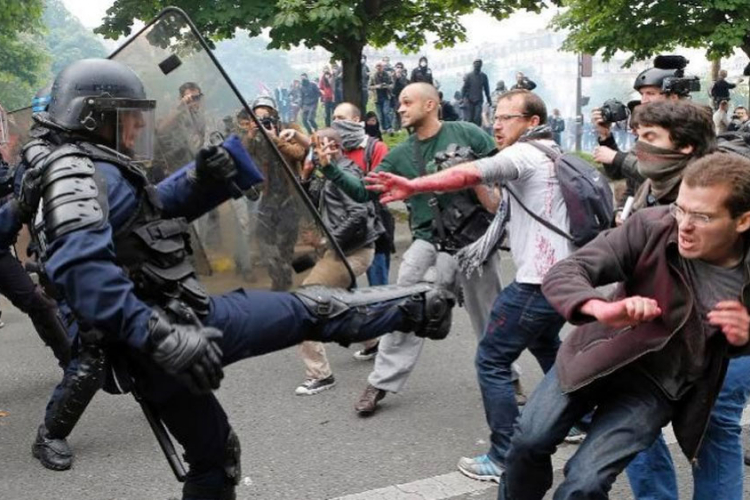 Protesti u Francuskoj, devet ljudi uhapšeno