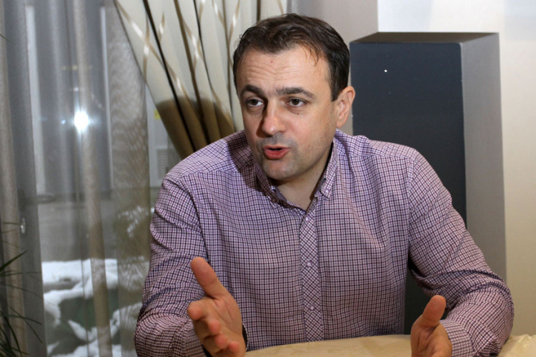 Saša Aćić: Probleme s platama ima više javni nego privatni sektor