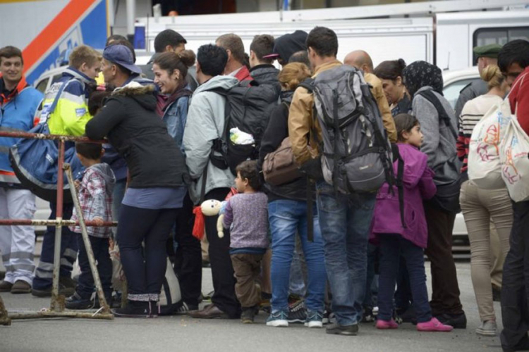 Njemačka policija u panici: Na stotine migranata su povezani s terorizmom