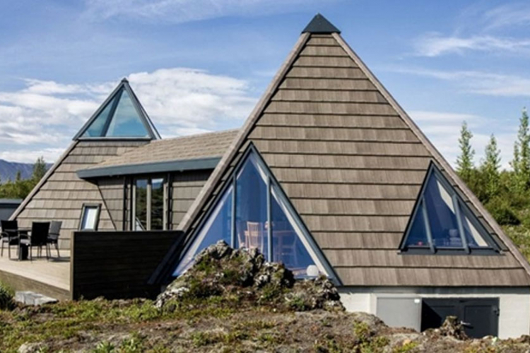 Prekrasna kuća za uživanje u obliku piramide (FOTO)
