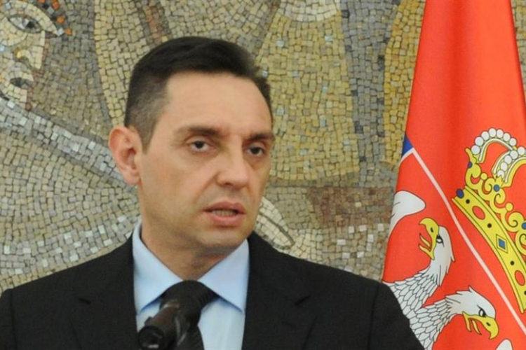 Vulin: Bakir Izetbegović radi isto što i otac