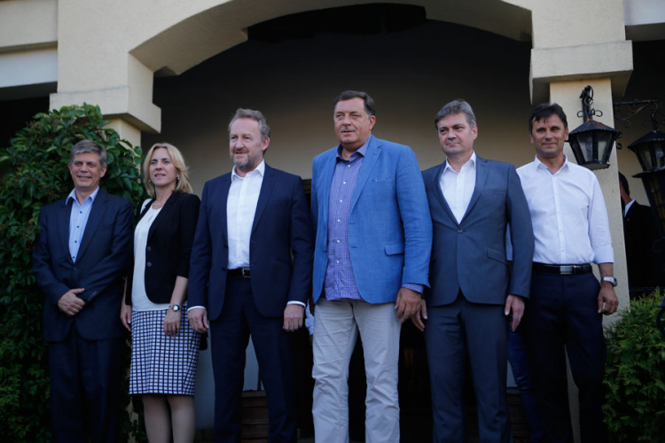 Odblokiran evropski put BiH Dogovorili se oko kredita MMF-a i mehanizma koordinacije