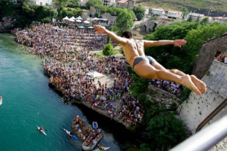 Lorens Listo pobjednik 450. skokova sa Starog mosta