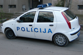 Aleksinac: Tinejdžerka policajca i radnicu Centra za socijalni rad ...