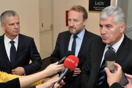 Izetbegović: Na razgovore sa Čovićem povešću Radončića