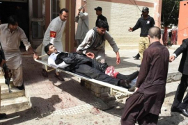 Pakistan: Ubijen advokat pa eksplodirala bomba kod bolničke kapije, 50 ...