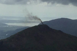 "Kraljevski" helikopter sletio na planinski vrh i izgorio